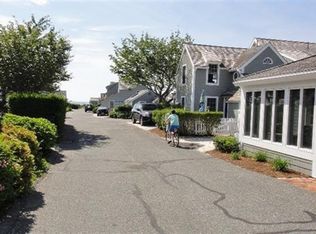 17 Hydrangea Ln #17, Mashpee, MA 02649