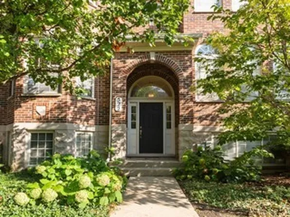 522 Prestwick Ln, Wheeling, IL 60090