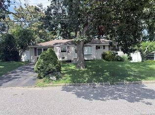 110 Tudor Road, Centereach, NY 11720
