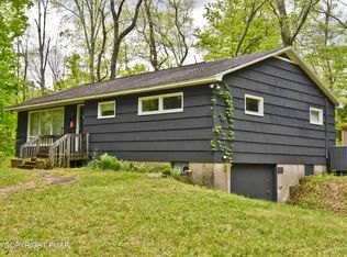 107 Arrowwood Dr, East Stroudsburg, PA 18302