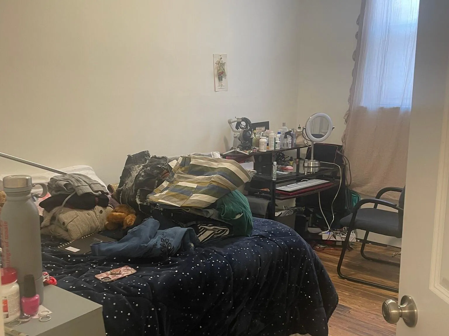 2 bed, 687 sqft, $3,200 — Photo 2