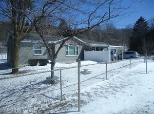 92 Cedar St, Morrisville, NY 13408