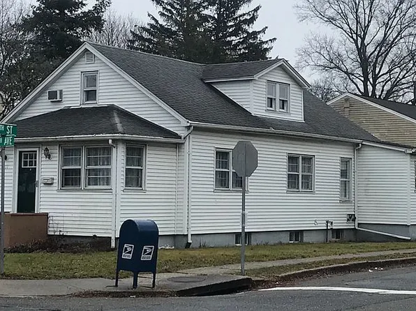 311 5th Ave, East Northport, NY 11731