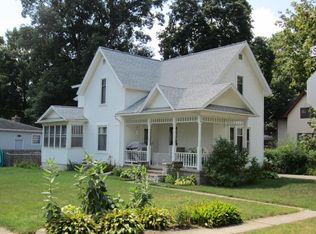 236 E Hamlin St, Eaton Rapids, MI