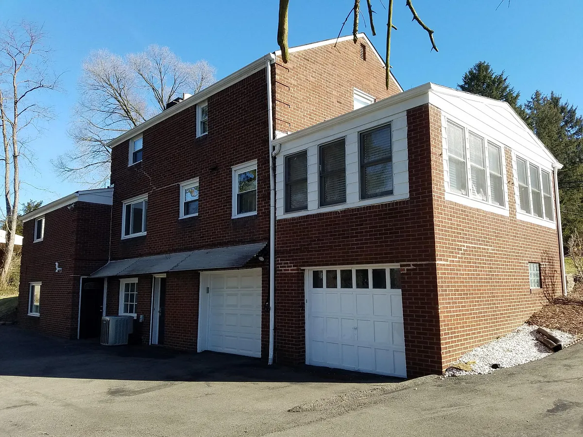 Building Photo - 2011 Mohawk Rd