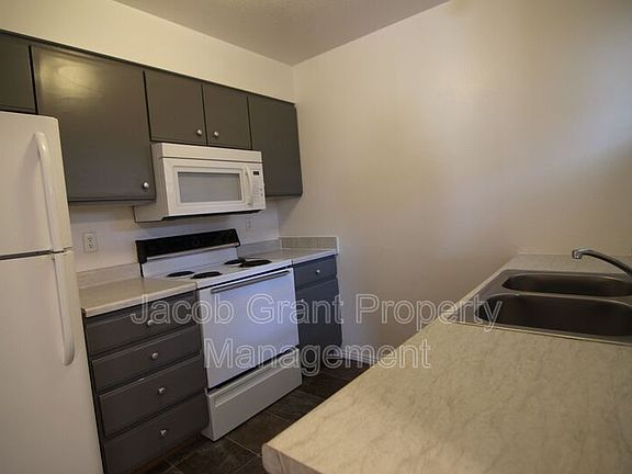 4th image of 639 Hoopes Ave APT 3
