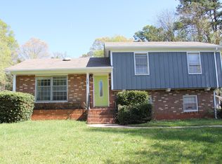 1909 Starbrook Dr, Charlotte, NC 28210