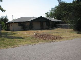 604 N 2nd St, Walters, OK 73572