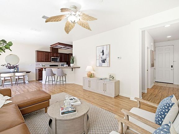 4th image of 7461 Hither way