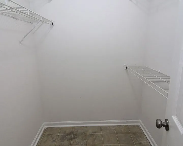 208 Woodbridge Rd — Photo 6