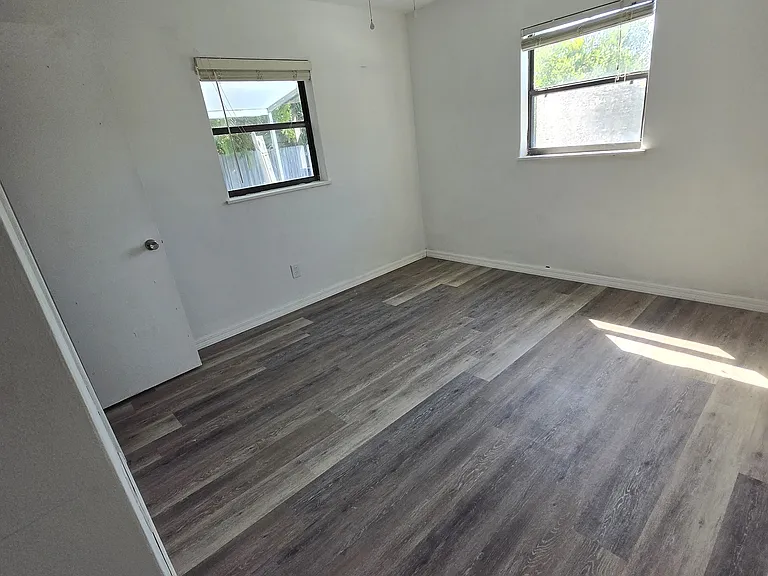 120 NE 3rd St #120 — Photo 5