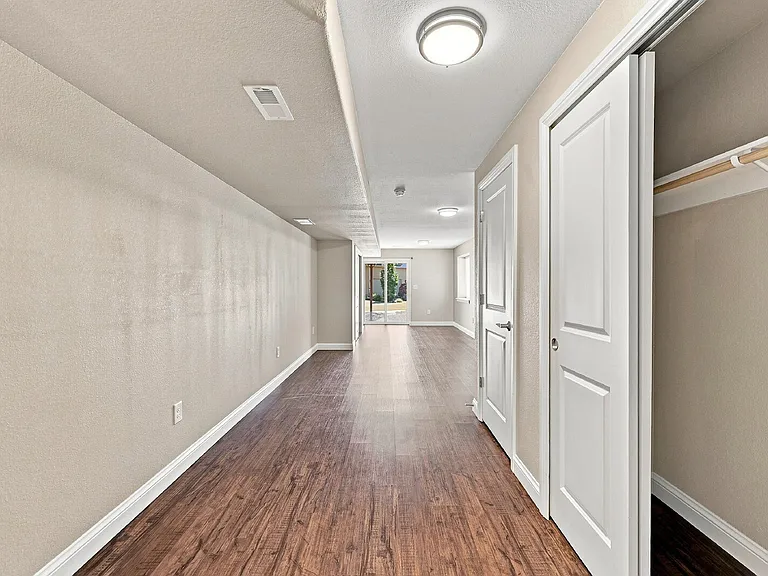 5671 Majestic Dr — Photo 30