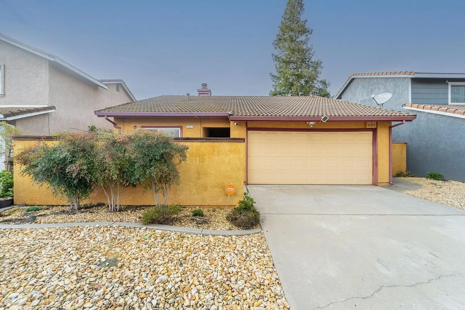 3929 Pheasant Ln photo 1