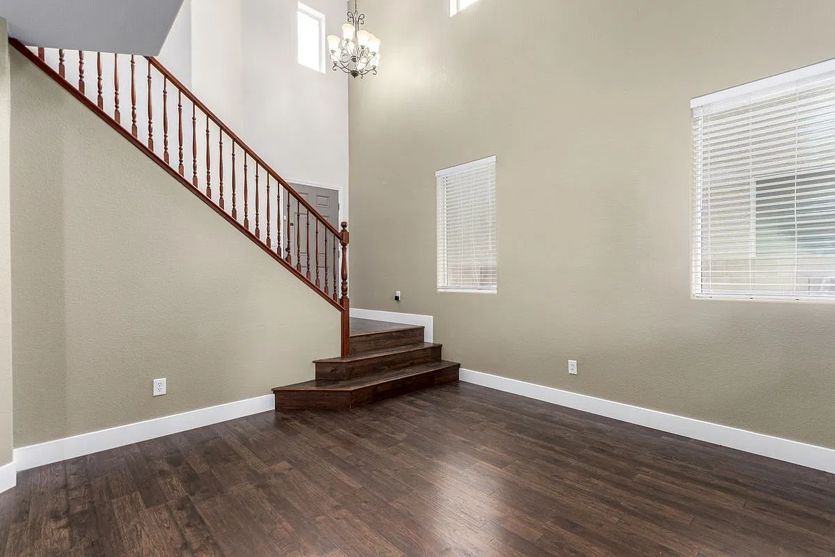 4 bed, 2.5 bath, 1829 sqft, $2,795 — Photo 3