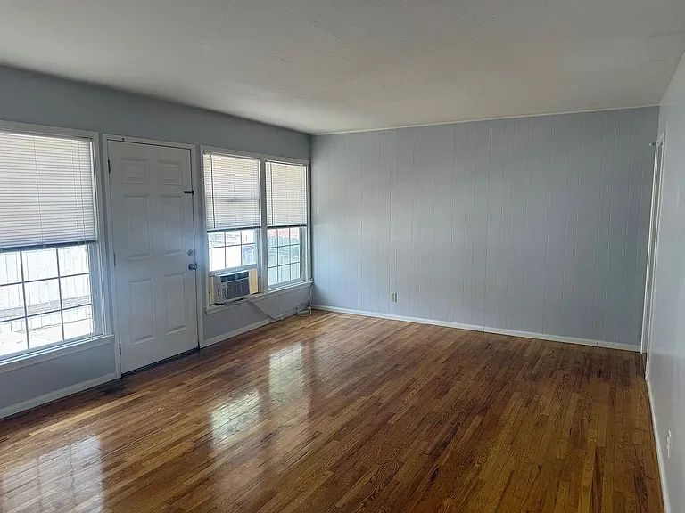417 E Walnut Ave #A — Photo 3
