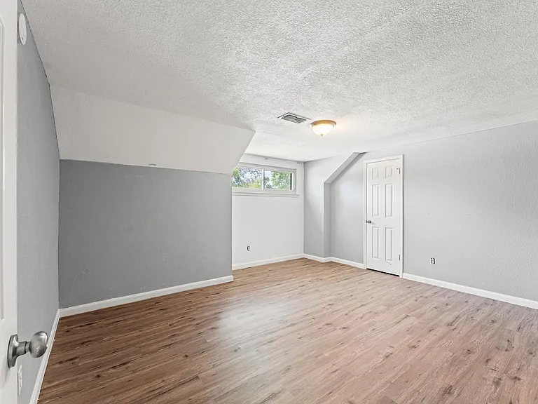 427 Whitecap Dr — Photo 13