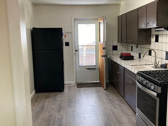 5th image of 1937 1/2 H St