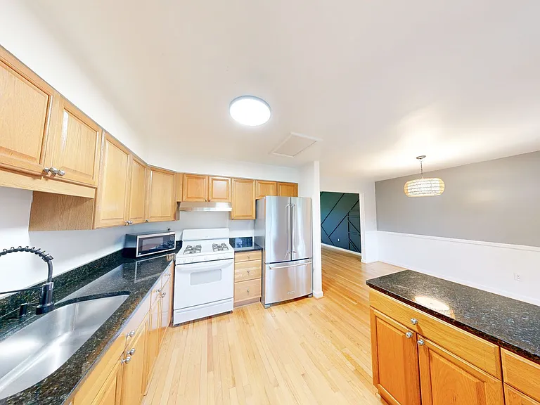 12122 Otis Dr — Photo 2