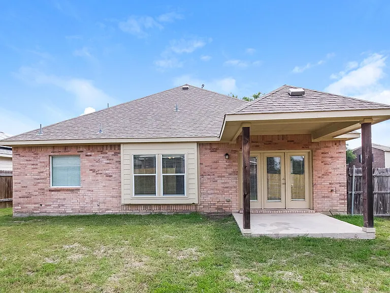 10048 Iron Ridge Dr — Photo 16