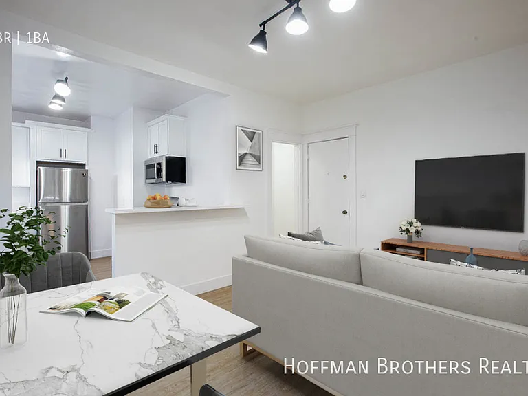 1934 New England St #5 — Photo 3