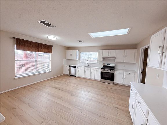 2nd image of 2727 High Point Dr
