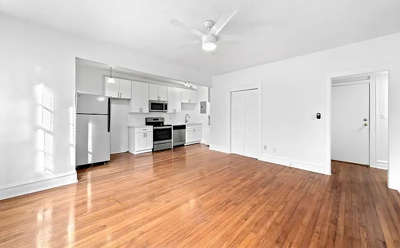 1 bed, 750 sqft, $1,896 — Photo 4