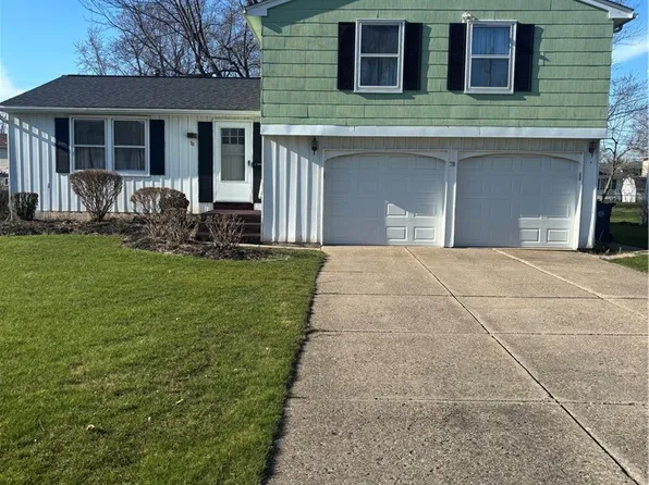 78 Swanson Ter, Williamsville, NY 14221