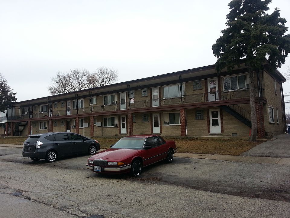 1st image of 4921 Columbus Dr APT 2