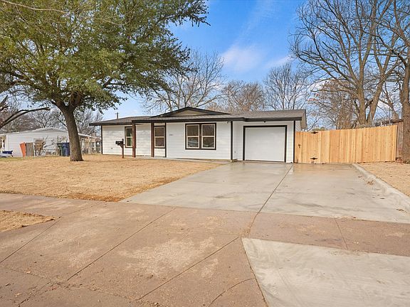 2nd image of 2041 Montier Dr