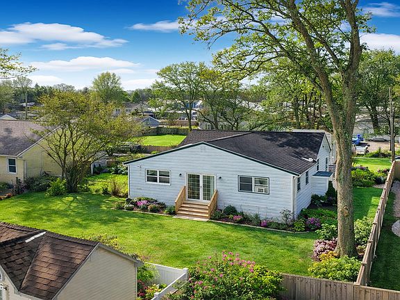 4th image of 385 Delaware Drive