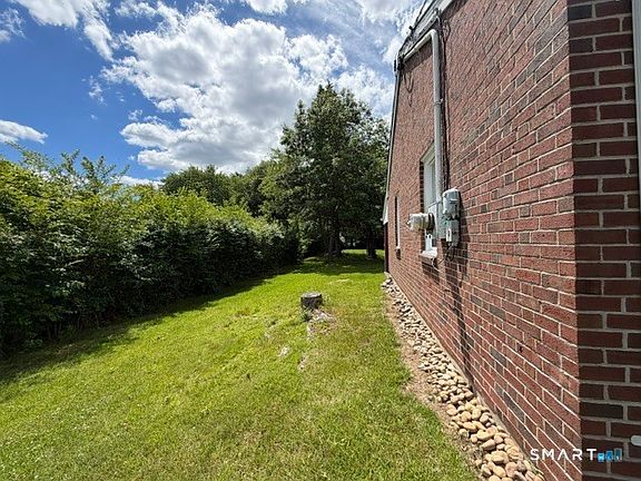 4th image of 46 Sherman Avenue