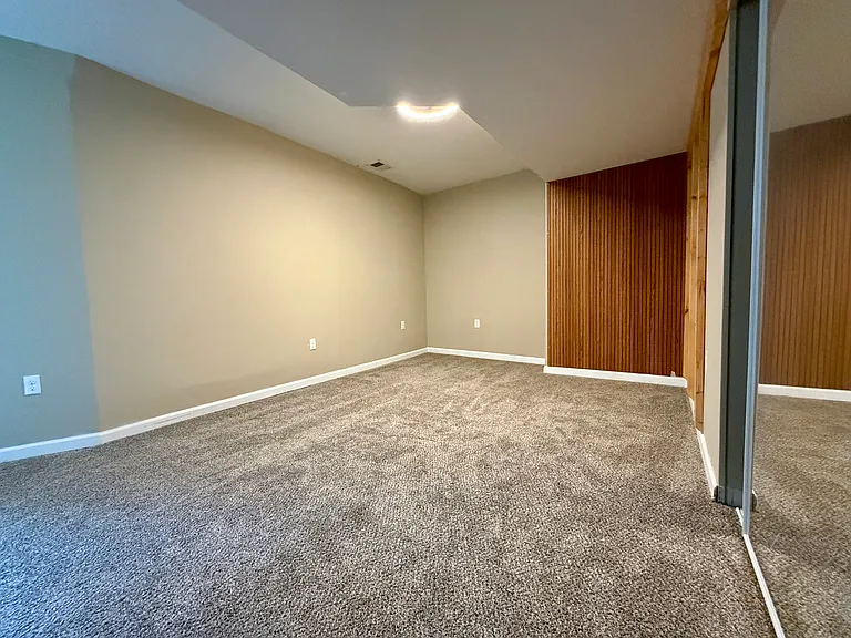2613 Bryant Ave S #B — Photo 18