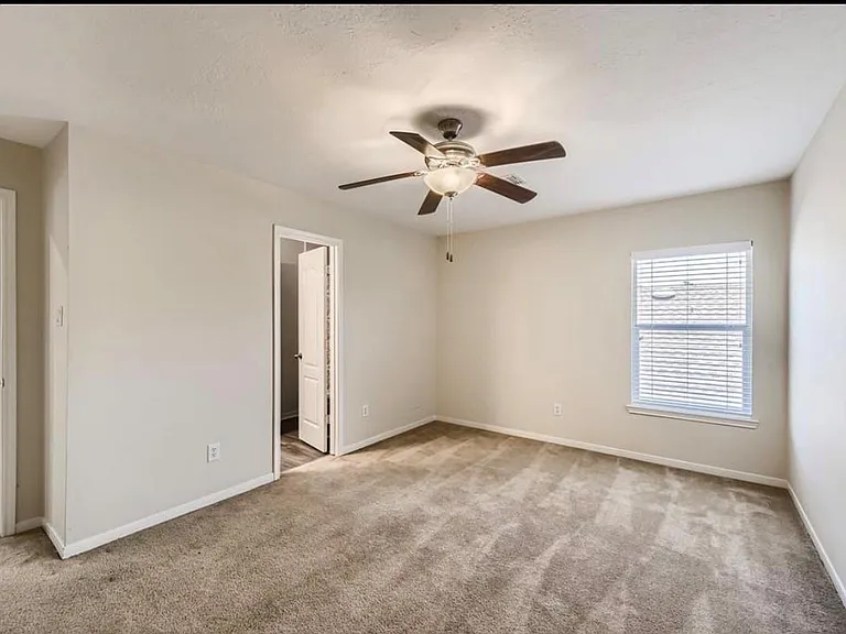 18919 Squirrel Oaks Dr — Photo 36