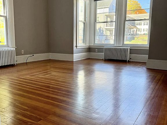3rd image of 532 Blackstone St #1