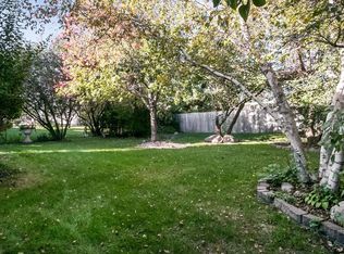 900 Saint Andrews Dr, North Liberty, IA 52317