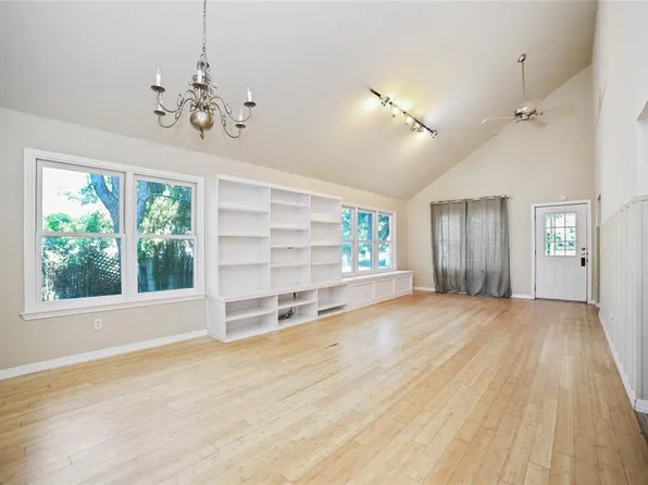 2716 E 22nd St #A, Austin, TX 78722