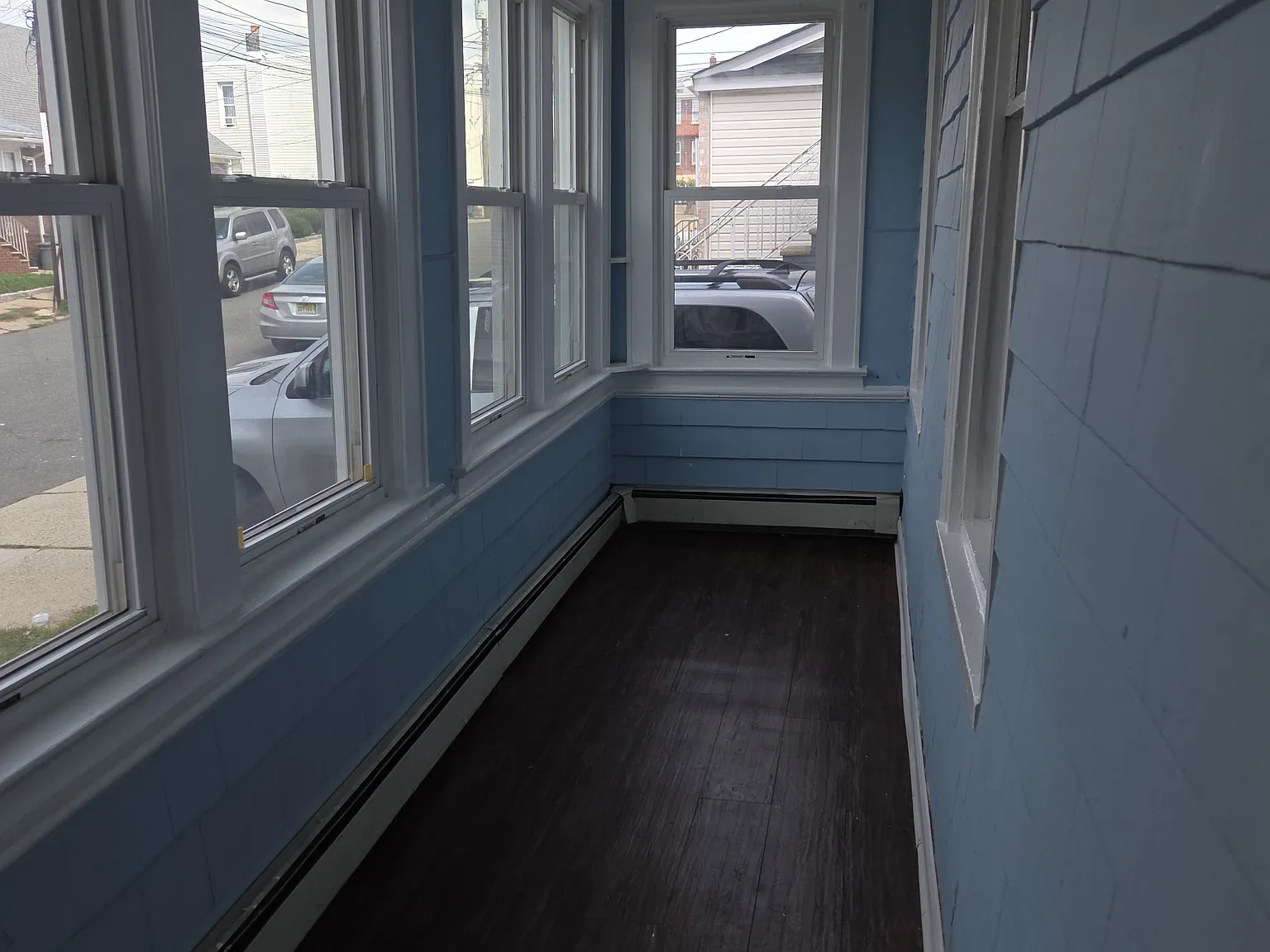 4 bed, 1300 sqft, $3,100 — Photo 2