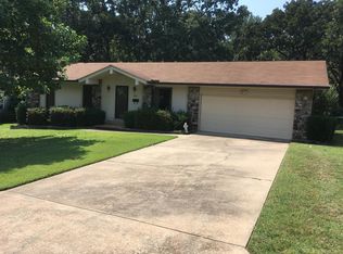 2816 Echo Valley Dr, Little Rock, AR 72227