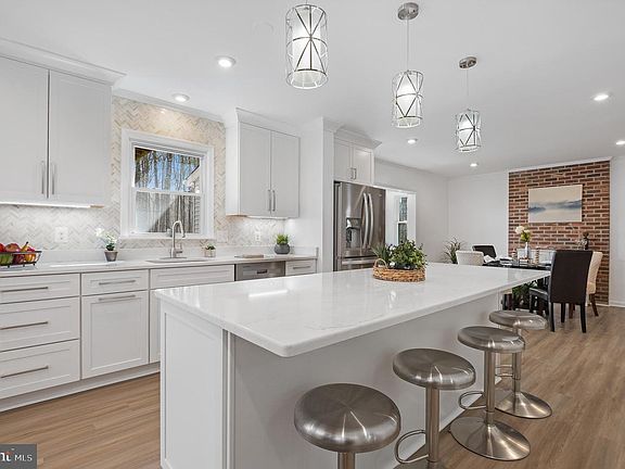 3rd image of 5235 Chalk Point Rd