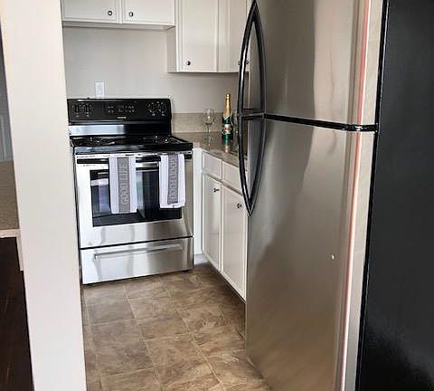 3rd image of 1243 5th Ave N #0