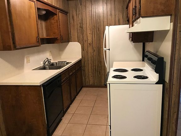 4th image of 2237 Linda Ave