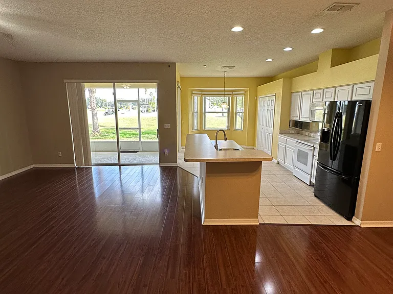 185 Club Villas Ln — Photo 5