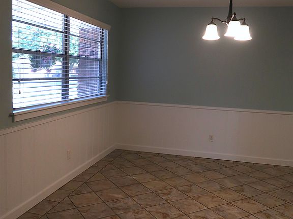 5th image of 2729 Chaucer Dr
