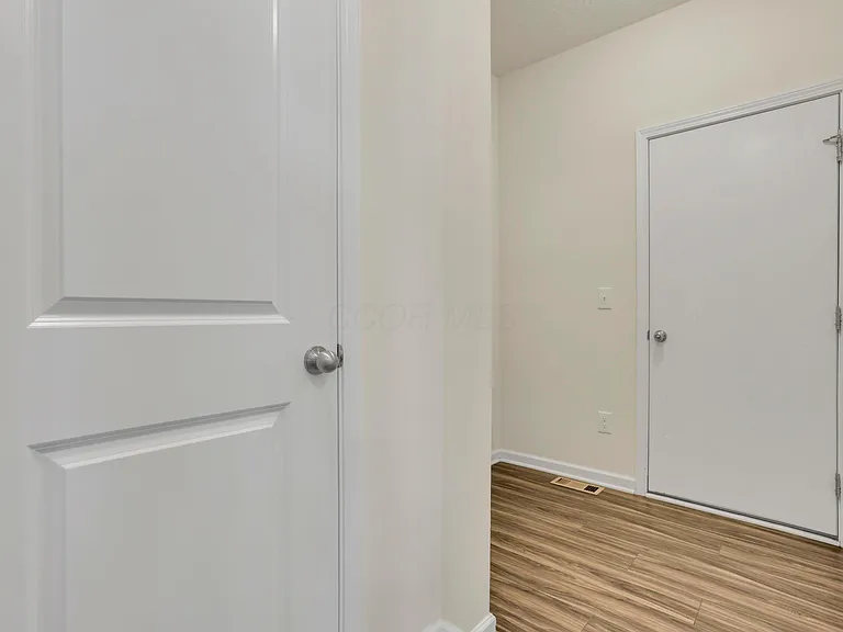 241 Sunstone Ln — Photo 25