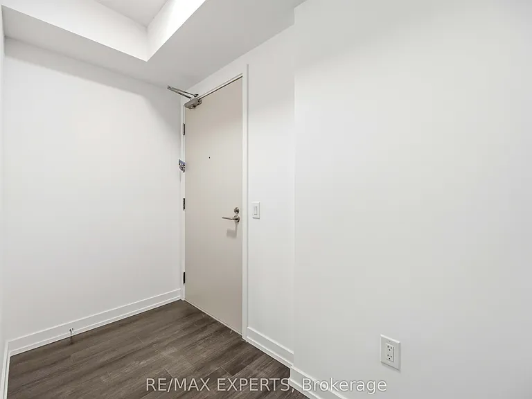 4010 Eglinton Ave W #320 — Photo 6