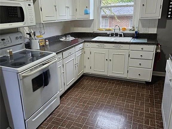 5th image of 1100 N 25th St