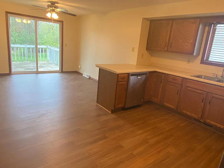 3217 Manitowoc Rd #3217 — Photo 9