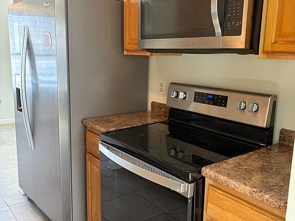 3rd image of 664 Irvington Ave APT 15
