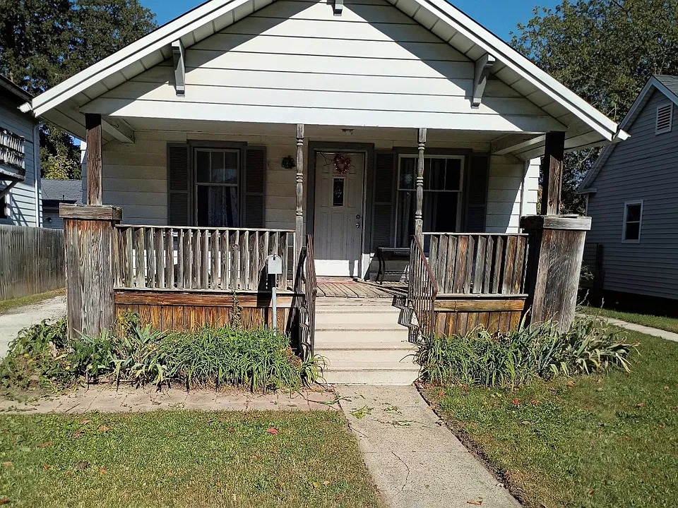 1946 Gratiot Ave