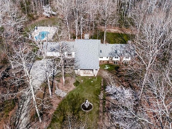 3rd image of 7621 River Rd